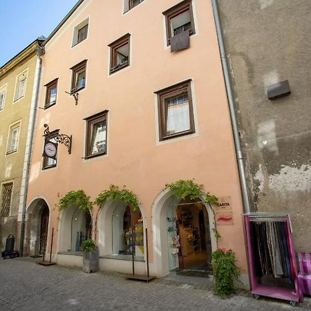 Traditional Old Town Apartment Hall in Tirol Eksteriør bilde