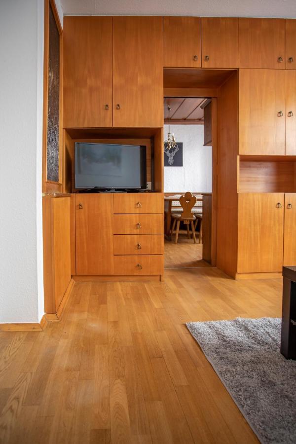 Traditional Old Town Apartment Hall in Tirol Eksteriør bilde